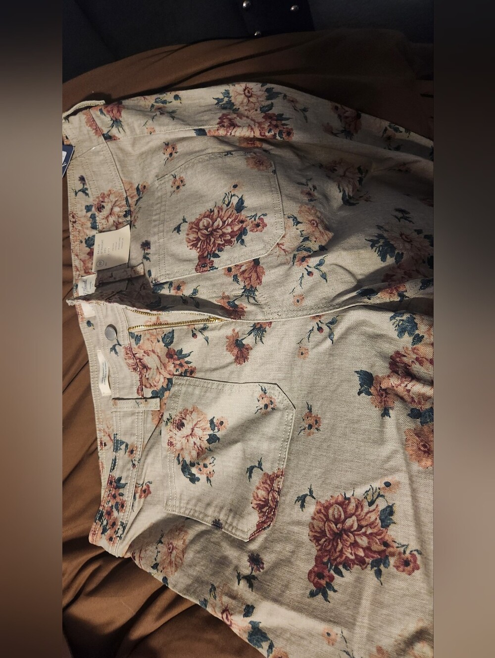 Floral Print High-Waist Pants in Cream with Pink & Green Flowers